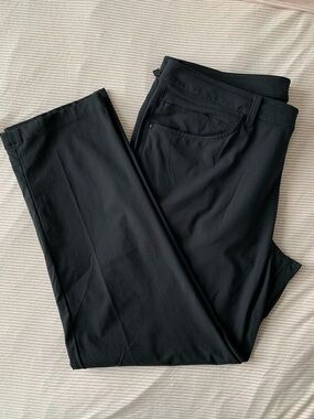 Lululemon men’s Black pants size 40 with inseam 32”
